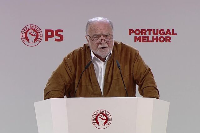 Alegre adverte que viragem à direita representaria risco de morte do partido