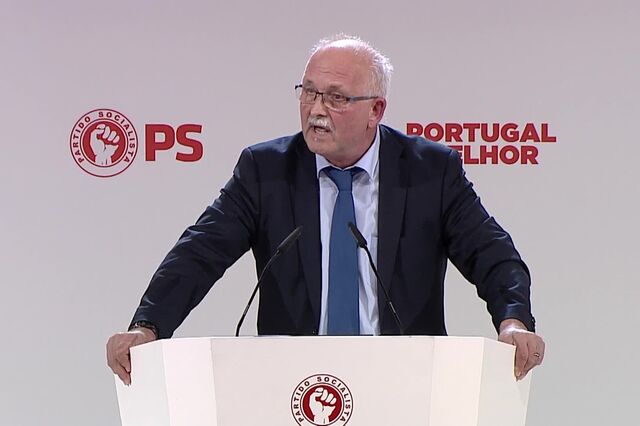 SPD: Mostrem a Merkel como se reergueram depois da 'troika'