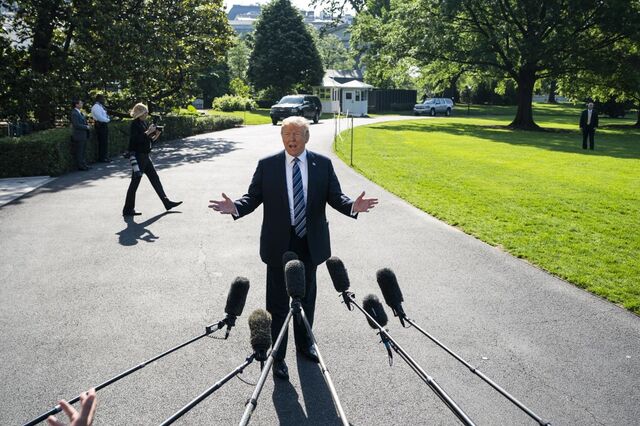 Trump declara guerra comercial à UE. Juncker promete retaliação