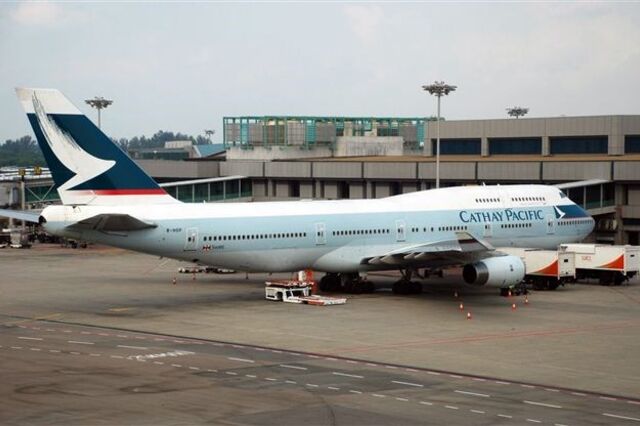 Companhia aérea Cathay Pacific corta cerca de 8.500 postos de trabalho