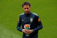Neymar vale 180 milhões. O avançado do PSG pesa 18,5% no valor do Brasil.
