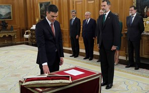 Pedro Sánchez toma posse como líder do Governo espanhol
