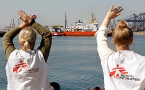 Chegaram a Portugal mais 27 migrantes do navio 'Aquarius' 