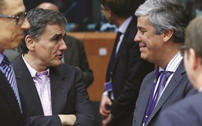 Eurogrupo reúne-se para fechar capítulo dos resgates à Grécia 