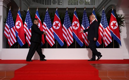 Coreia do Norte estará a construir novos mísseis apesar de acordo com Trump