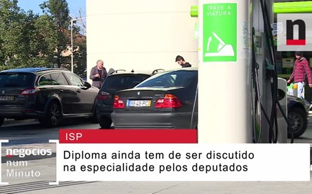 Afinal, quando é que baixa o imposto sobre os combustíveis?