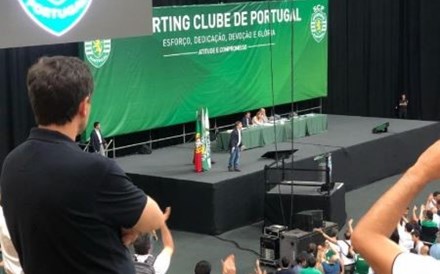 Bruno de Carvalho marca presença na AG para votar