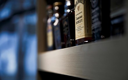 Jack Daniel’s vai aumentar preços na Europa para compensar nova tarifa