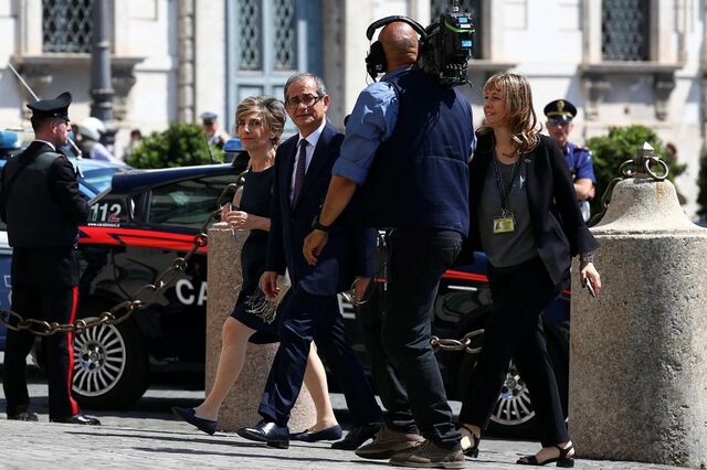 Governo italiano tem como prioridade baixar impostos mas Tria quer subir o IVA