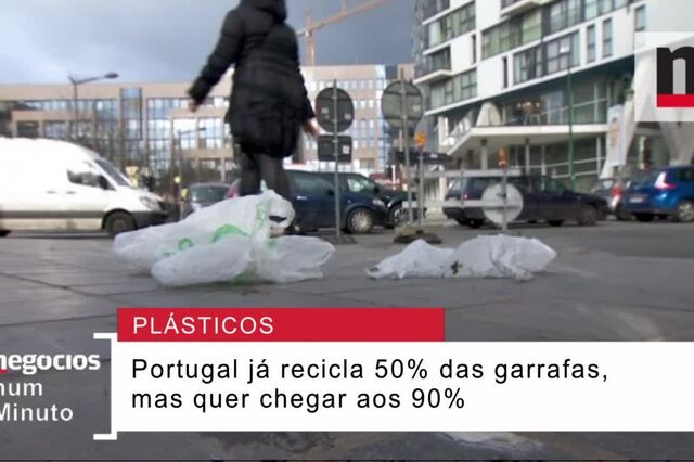 Como é que as garrafas de plástico podem valer desconto nos supermercados?