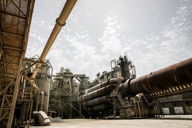 Fábrica da Secil em Angola à espera de João Lourenço
