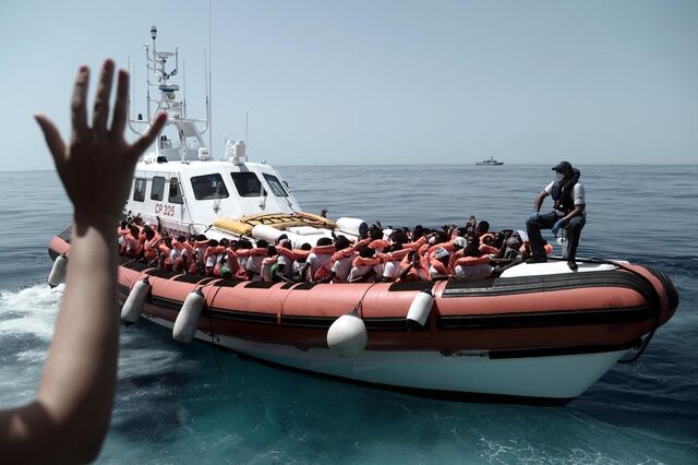 Líderes europeus chegam a acordo sobre os migrantes