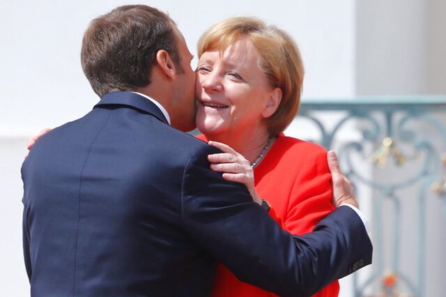 Merkel e Macron acordam criação de orçamento comum na Zona Euro em 2021