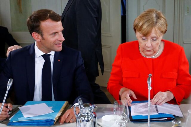 Orçamento de Merkel e Macron para a Zona Euro enfrenta grande oposição