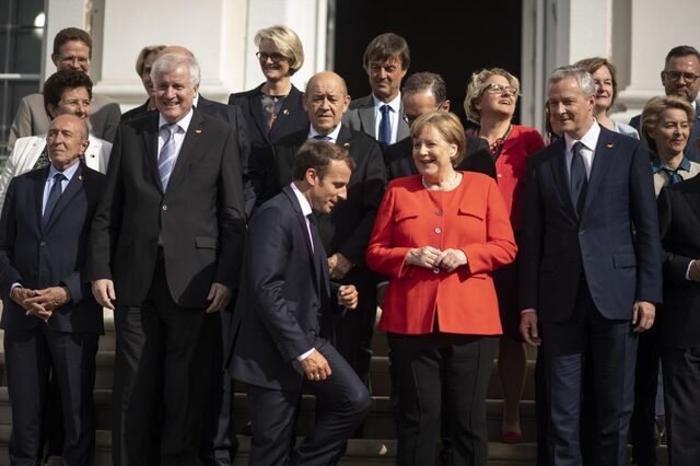 Merkel e Macron querem harmonizar impostos às empresas. Veja as propostas para a UE