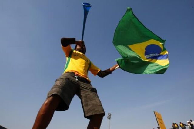 Banco central vê PIB brasileiro a crescer menos um ponto percentual este ano