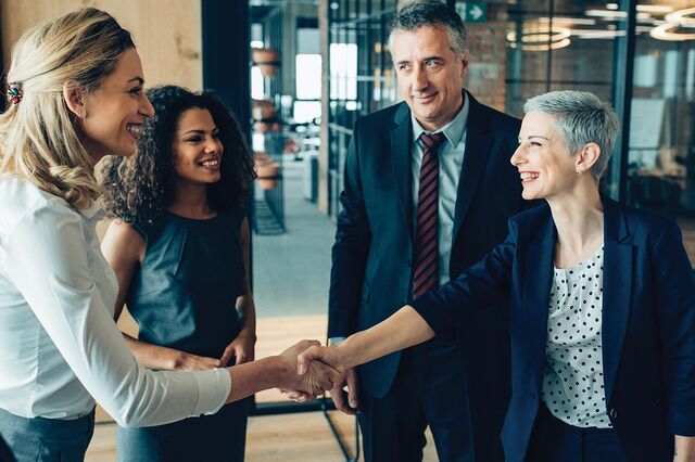 As melhores soluções para clientes corporate e empresas de média dimensão