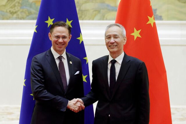 China e UE avisam que guerra comercial pode provocar recessão global