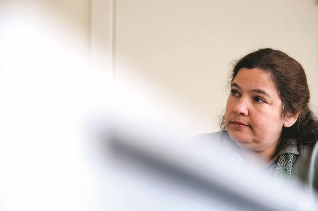 A revisão da carreira 'é um trabalho para fazer sem pressão', diz Alexandra Leitão