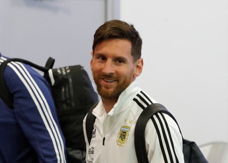 Lionel Messi vale 180 milhões. Representa 24,8% do valor total da Argentina.  
