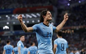 Paragrafino Pescada faz um pot-pourri com dedos, mãos, bumbuns e Cavani 