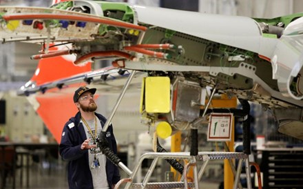 Boeing paga 3,8 mil milhões para criar novo gigante da aviação com a Embraer