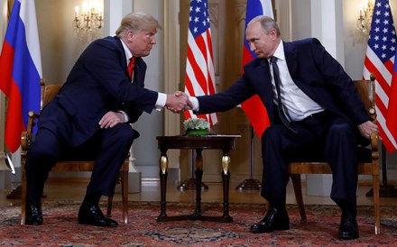 Trump cancela encontro com Putin devido à tensão com a Ucrânia