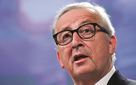 Juncker: Comissão tem pronto cenário de 'não acordo' no Brexit. Divulga-o dia 19