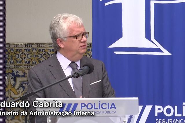 MAI pede ao parlamento “absoluta prioridade” na conclusão da Lei Sindical da PSP