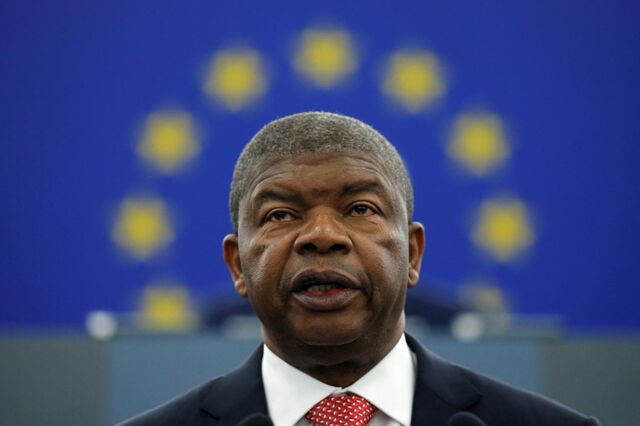 Presidente de Angola diz no Parlamento Europeu que questão das migrações 'envergonha'