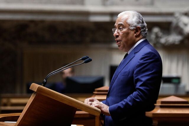 António Costa admite mexida nas pensões dos professores 