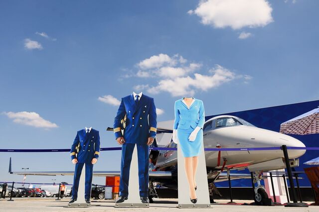 No maior festival aéreo do mundo há contratos de milhões e muitos aviões para ver