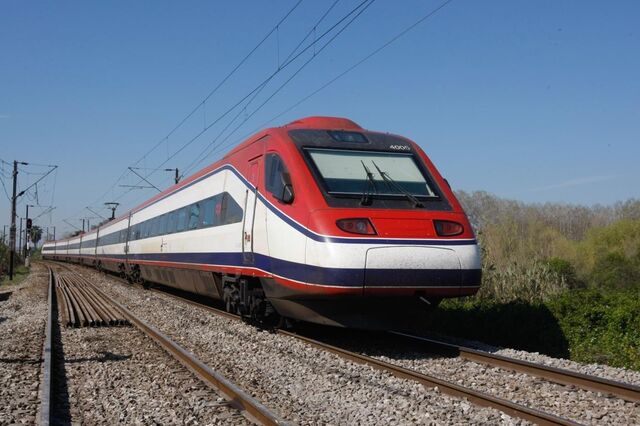 Eurobarómetro: Portugueses entre os europeus mais satisfeitos com os comboios