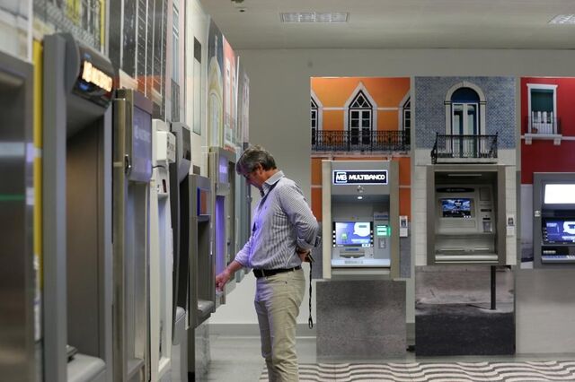 SIBS: fecho de balcões justifica menos número de multibancos