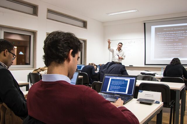 Fundamental no bom funcionamento dos mercados e da economia