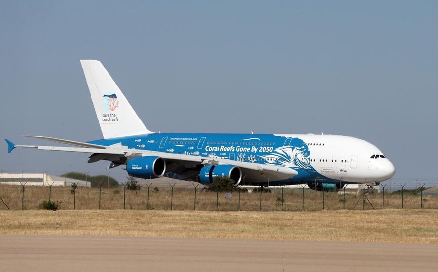 Hi Fly Airbus A380 aterra em Beja