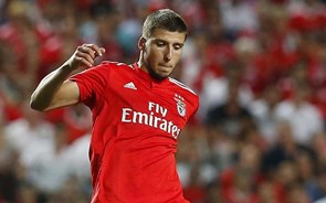 Rúben Dias renova pelo Benfica até 2023