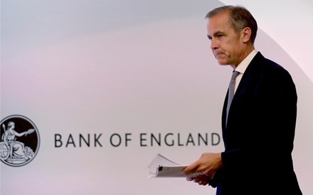 Banco de Inglaterra não mexe nos juros enquanto a incerteza sobre o Brexit persistir