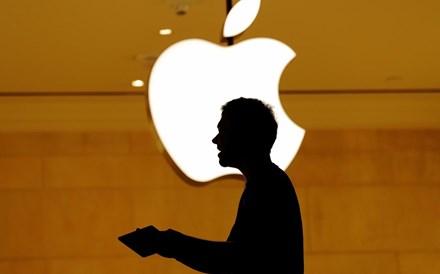 Apple apresenta resultados acima do esperado mas 'guidance'desilude