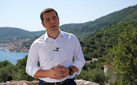 Tsipras diz que Grécia recuperou o 'direito a definir o seu destino' 