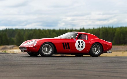 Ferrari 250 GTO vendido em leilão por recorde de 48,4 milhões