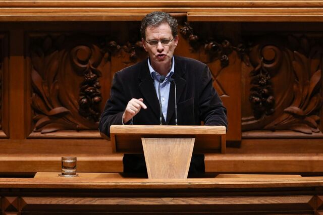 PS e Bloco disponíveis para rever direito de preferência dos inquilinos. PCP mais crítico