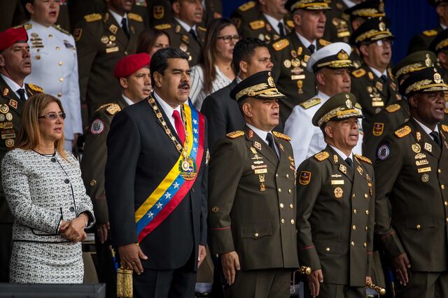 Maduro acusa Presidente da Colombia de o tentar matar. Juan Manuel Santos nega