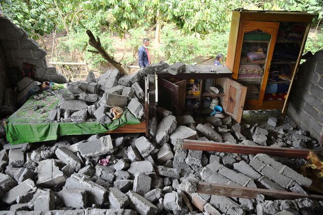 Sismo na Indonésia faz 82 vítimas mortais