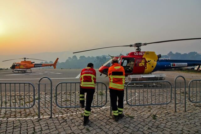 Incêndios: Governo decreta dispensa de trabalhadores que sejam bombeiros nos distritos em alerta