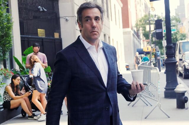 Ex-advogado de Trump declara-se culpado