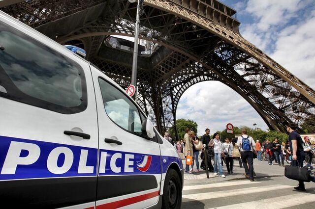Um morto e dois feridos em ataque com faca em Paris