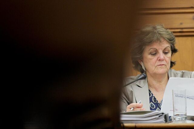 Elisa Ferreira não vai pedir escusa nas decisões sobre a CGD