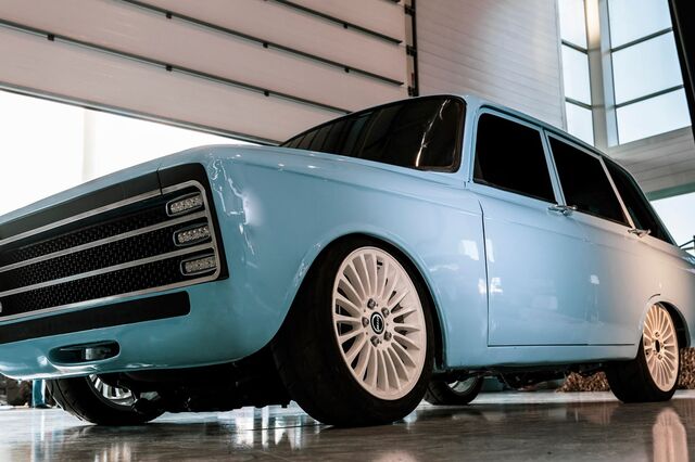 Kalashnikov lança carro eléctrico