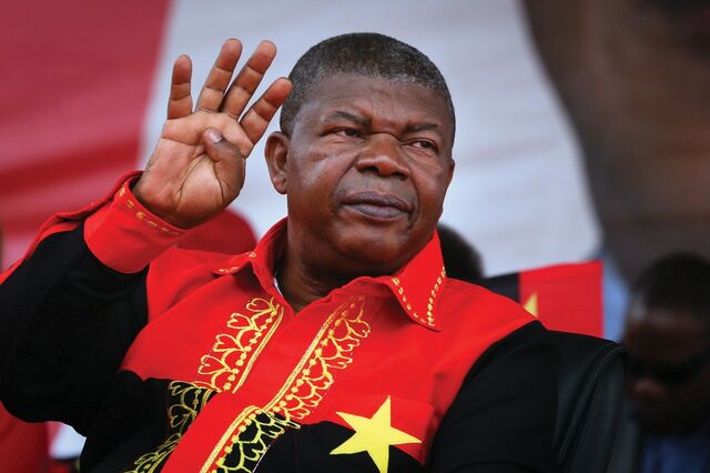 Chegada do Presidente angolano a Portugal marcada por forte aparato
